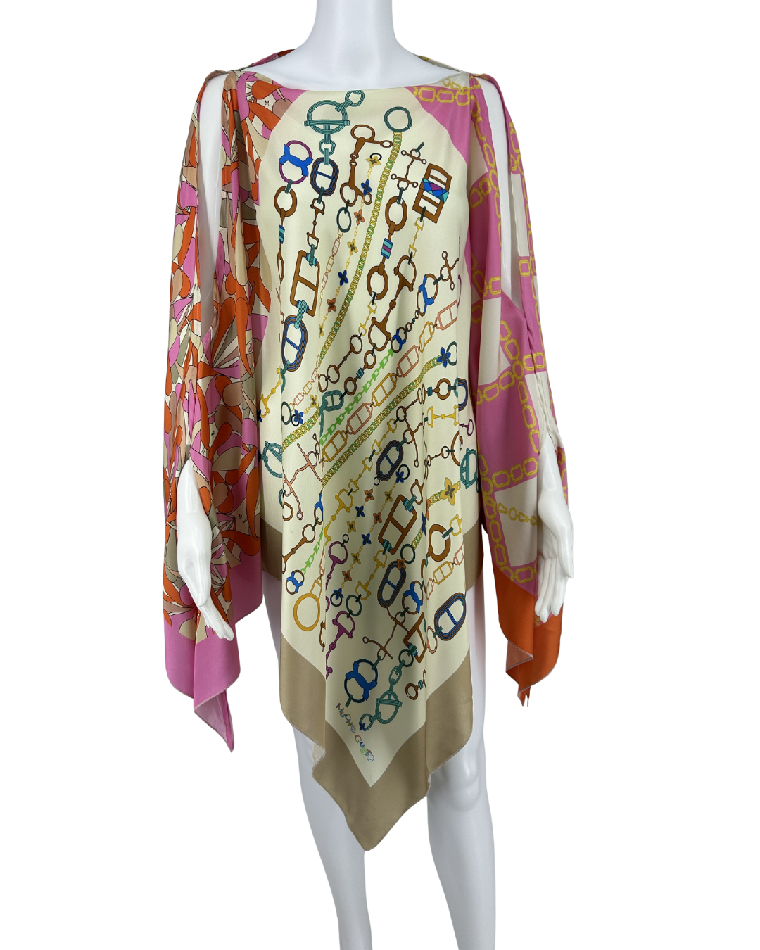 Mucho Gusto Poncho | One Size